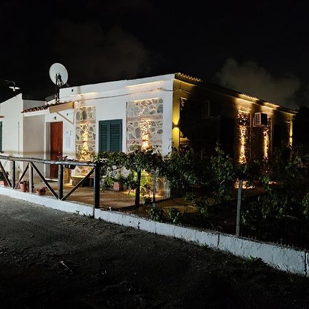Willa Casa Spezzara Santa Domenica  Zewnętrze zdjęcie