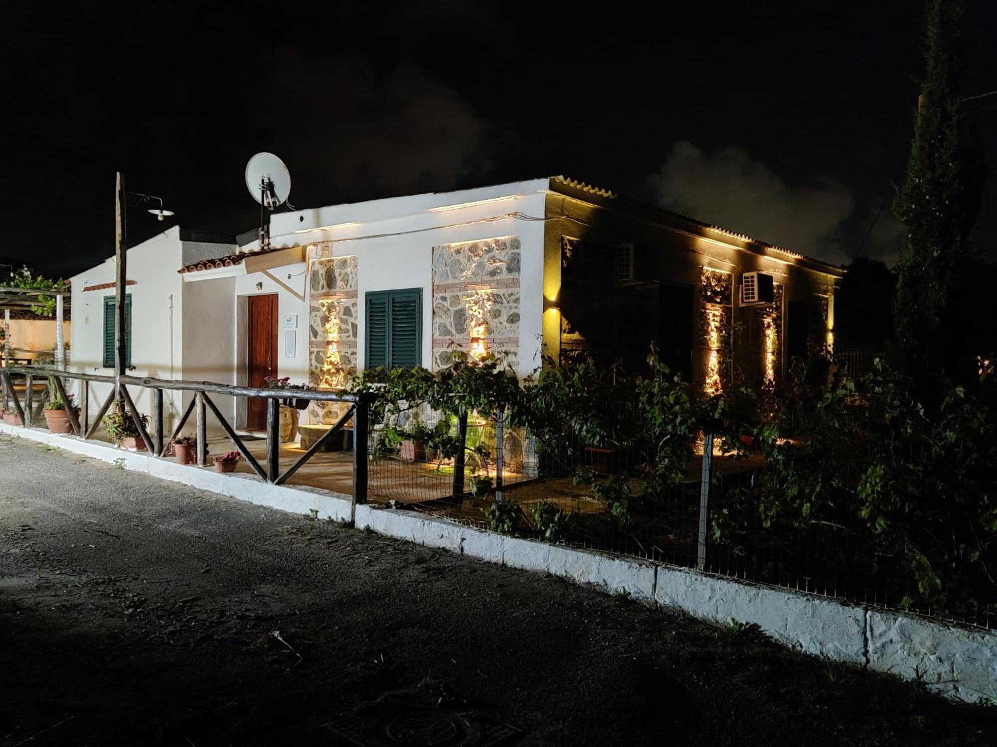 Willa Casa Spezzara Santa Domenica  Zewnętrze zdjęcie